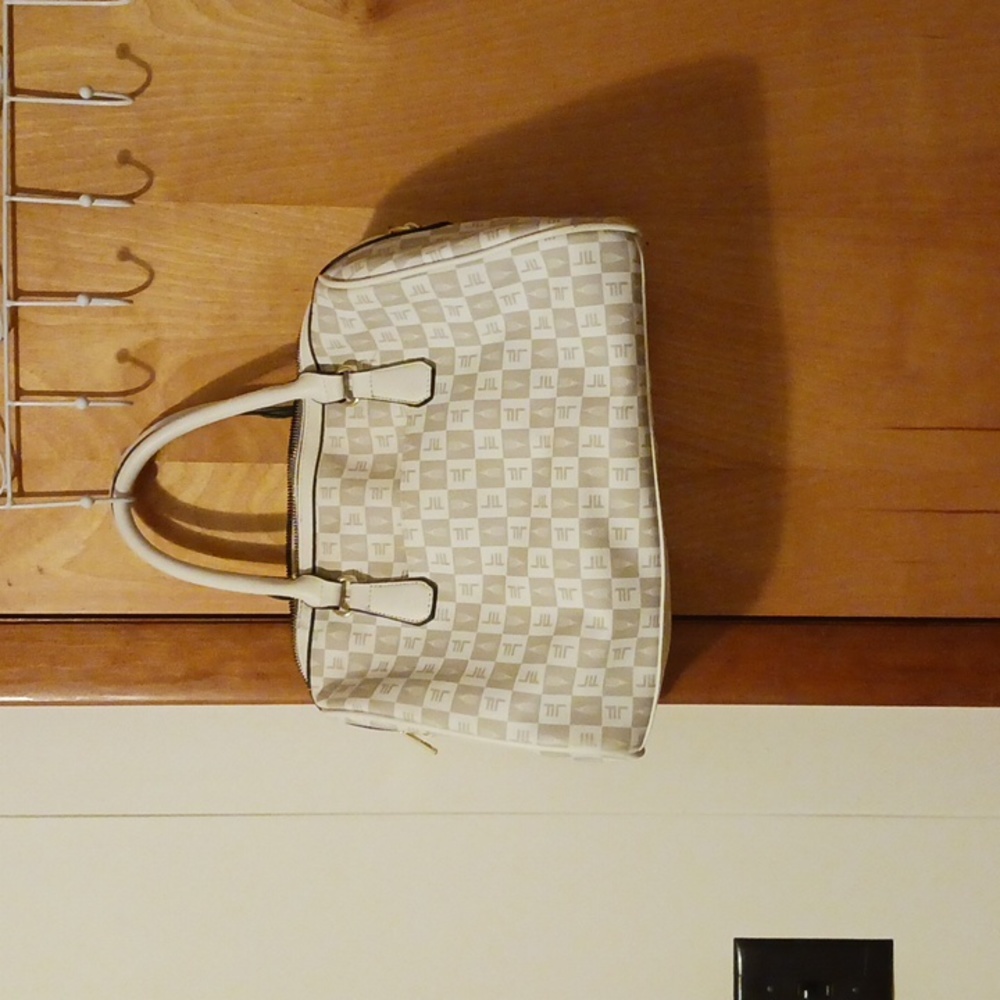 Handbag - Picture 2 of 7